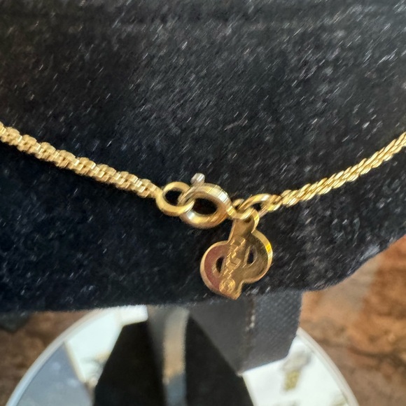 Christian Dior vintage gold pearl drop necklace. - Picture 5 of 5